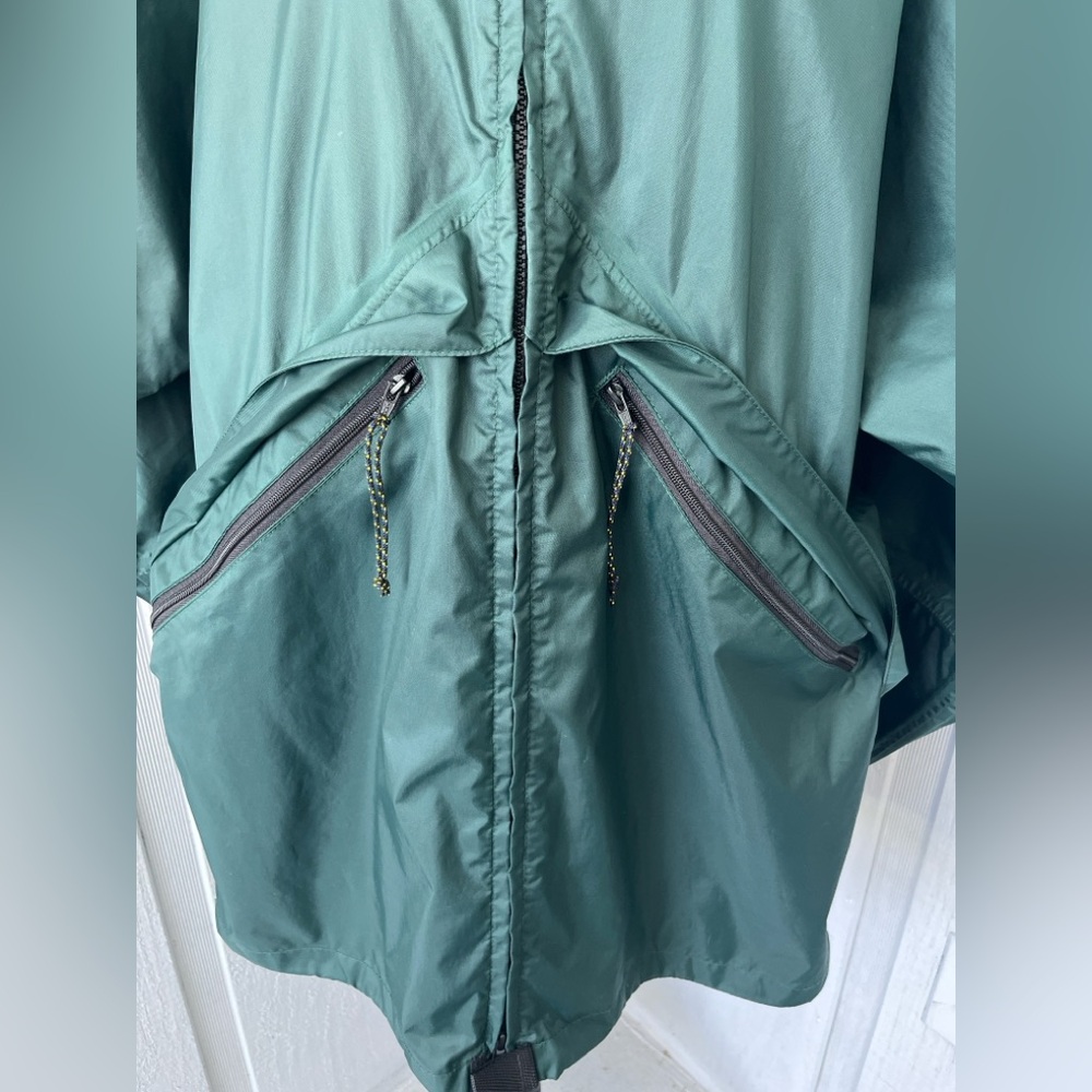 L.L.Bean Outdoors Men’s Large Green Hooded Rain Jacket Lightweight Shell - Picture 9 of 12